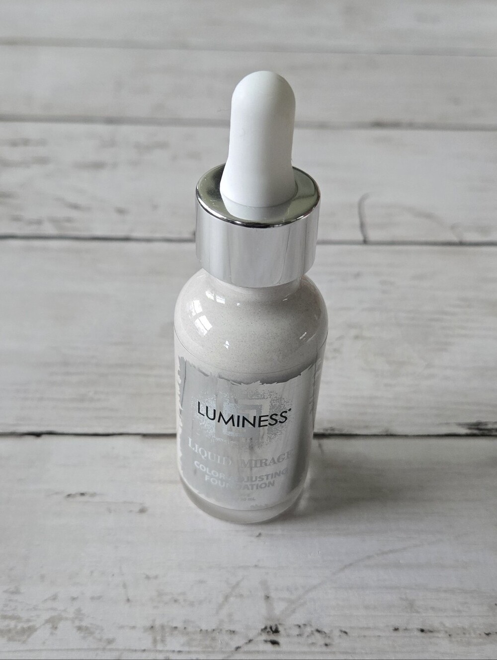 Liquid Mirage Color Adjusting Foundation + SPF50 - Picture 2 of 8